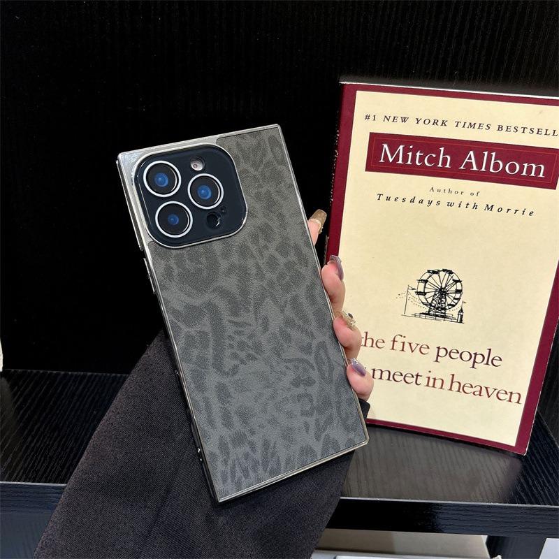 Luxury Rhinestone Square Edge Phone Case, Bling Diamond Full Camera Protection Shockproof Cover with Heart Design for IP 17 Pro max, 16plus, 15, 14, 13 junk