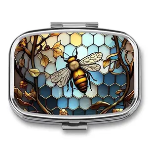 Vintage Bee & Dragonfly Pattern Medicine Box, Portable 2-Grid Pill Organizer for Home School Office Outdoor Travel Use, Dustproof Medicine Organizer