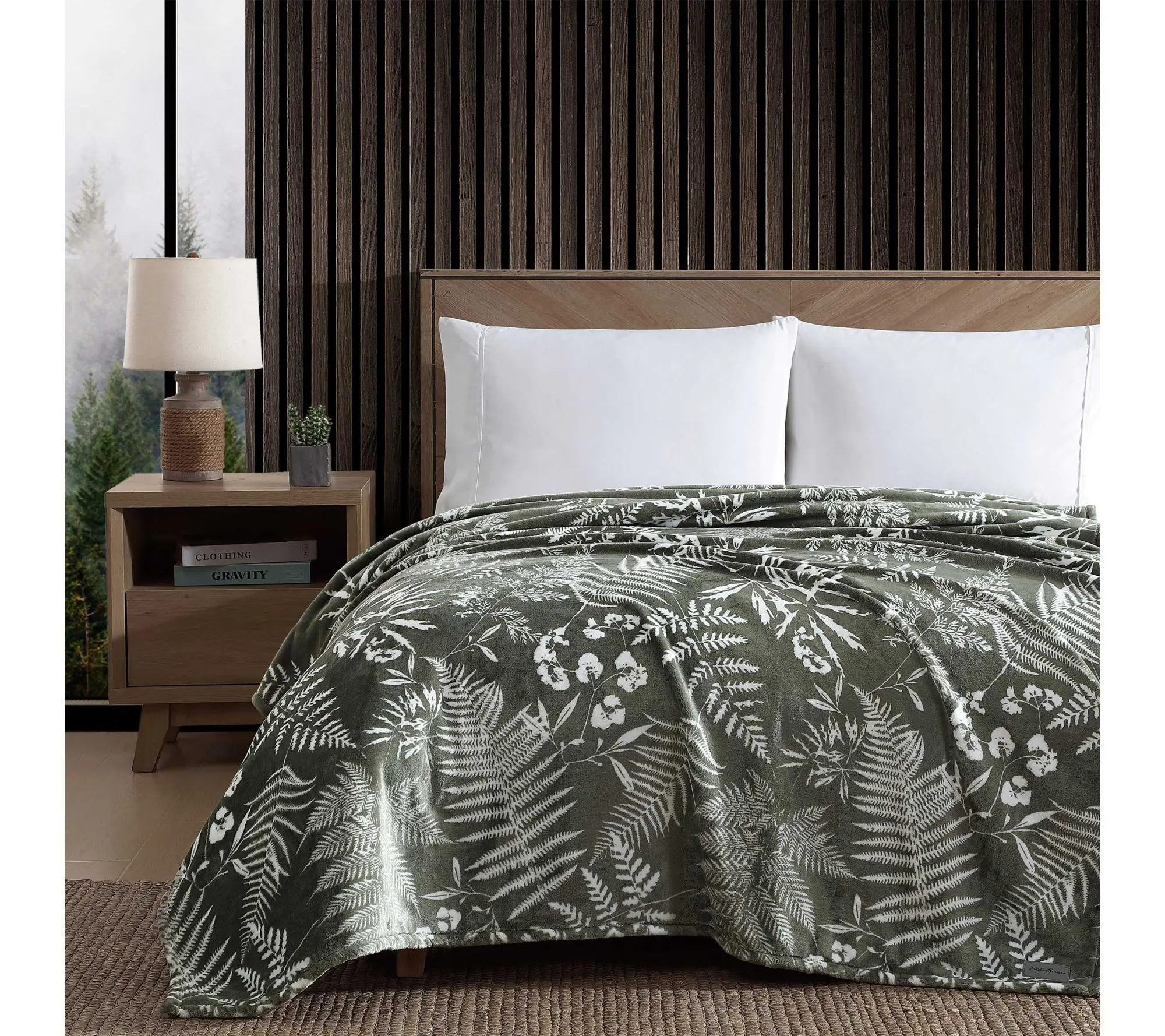 Eddie Bauer Fern Garden Green Plush Fleece King Blanket