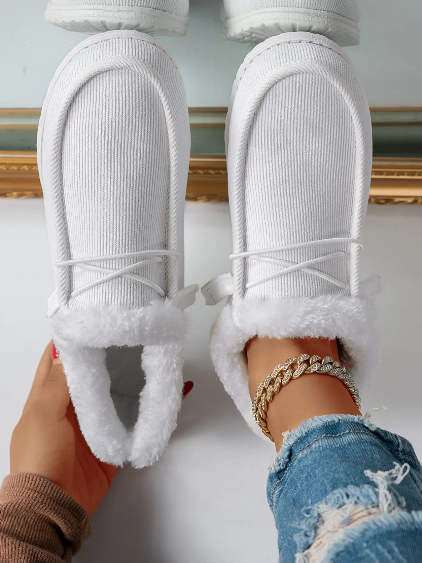 Women's Fleece Lined Corduroy Loafers Walking Shoes, Warm & Lightweight Design, Durable Textile Materials, Lace, Casual Shoe, Perfect for Fall Winter Daily Wear, Home Outdoor Activities, Outdoor Ready, Footwear
