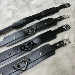 Ravenheart Elegance: Heart Ring Faux Leather eGirl Choker - Black