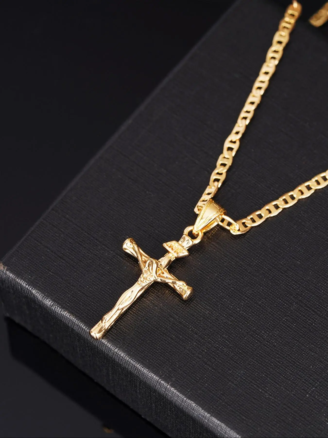 Women's Elegant Cross Pendant Necklace, Dainty Coptic Cross Design, Trendy All-Match Faith Jewelry for Party & Daily Wear, Cross Necklaces, Exquisite Birthday Gift