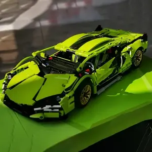 1690 Pieces, Green Car Building Block Set, Building Blocks Sets, Creative Vehicle Assembly Kit, Suitable for Home Decoration, Birthday and Holiday Gift, Model Kit