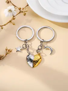 Magnetic Heart-Shaped Couple Keychains, Backpack Charms - Eternal Love Star and Moon Keychains, the Perfect Gift for Couples and Families.