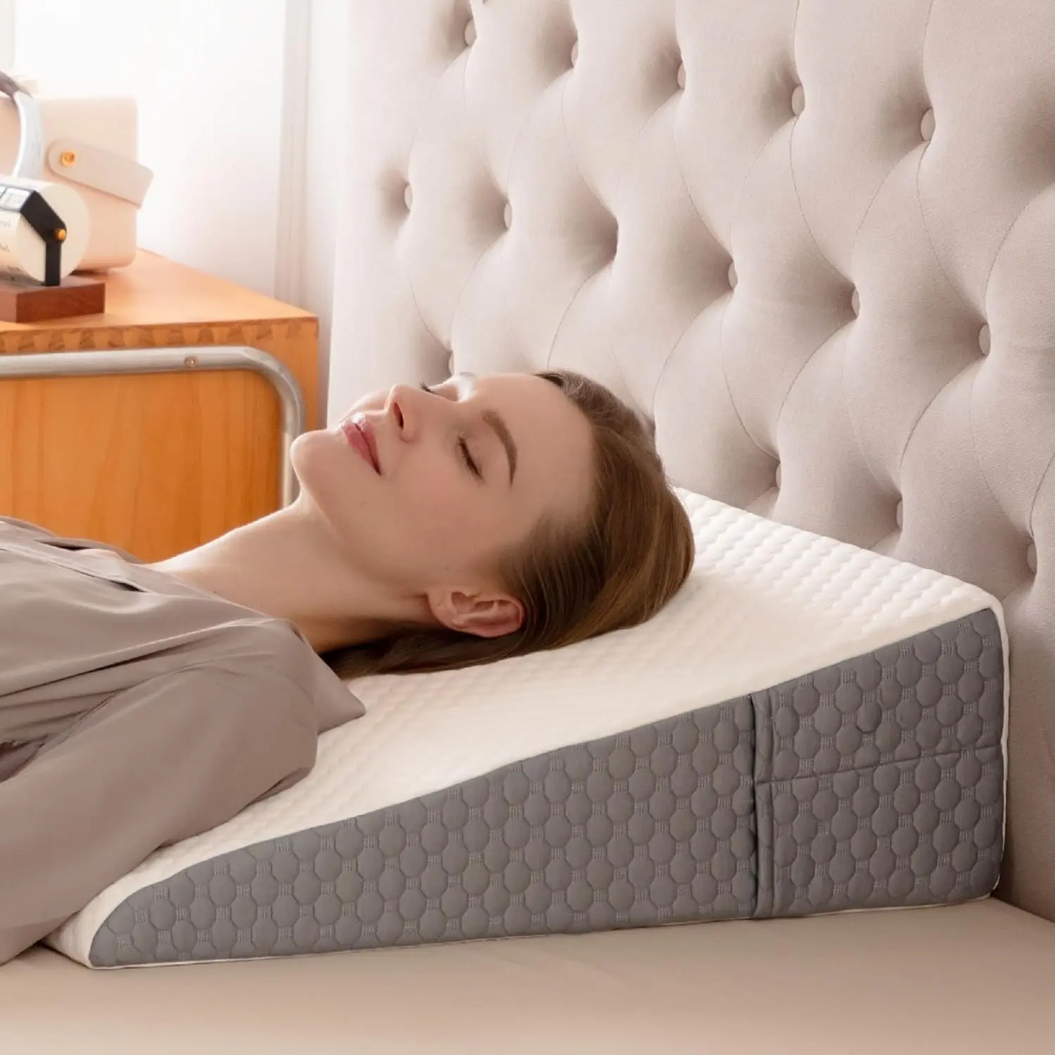 24*24*7.5inch wedge pillow