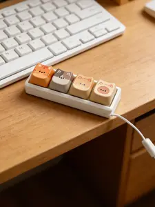 1pc Cute Cat Keyboard Keychain, Nylon Material Chain, Adorable Kitty Design, Perfect Gift for Cat Lovers, Stylish Accessory, Keychain Kawaii