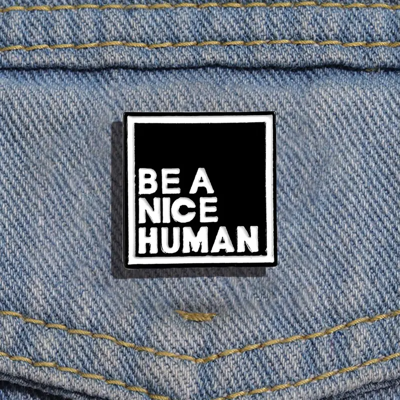 Letter & Slogan Design Brooch, Letter Brooch Pin, Fashion Alloy Badge for Women & Men, Clothes Accessories for Party, Daily Clothing Decor, Emblem Badge Decoration, Fashion Accessory