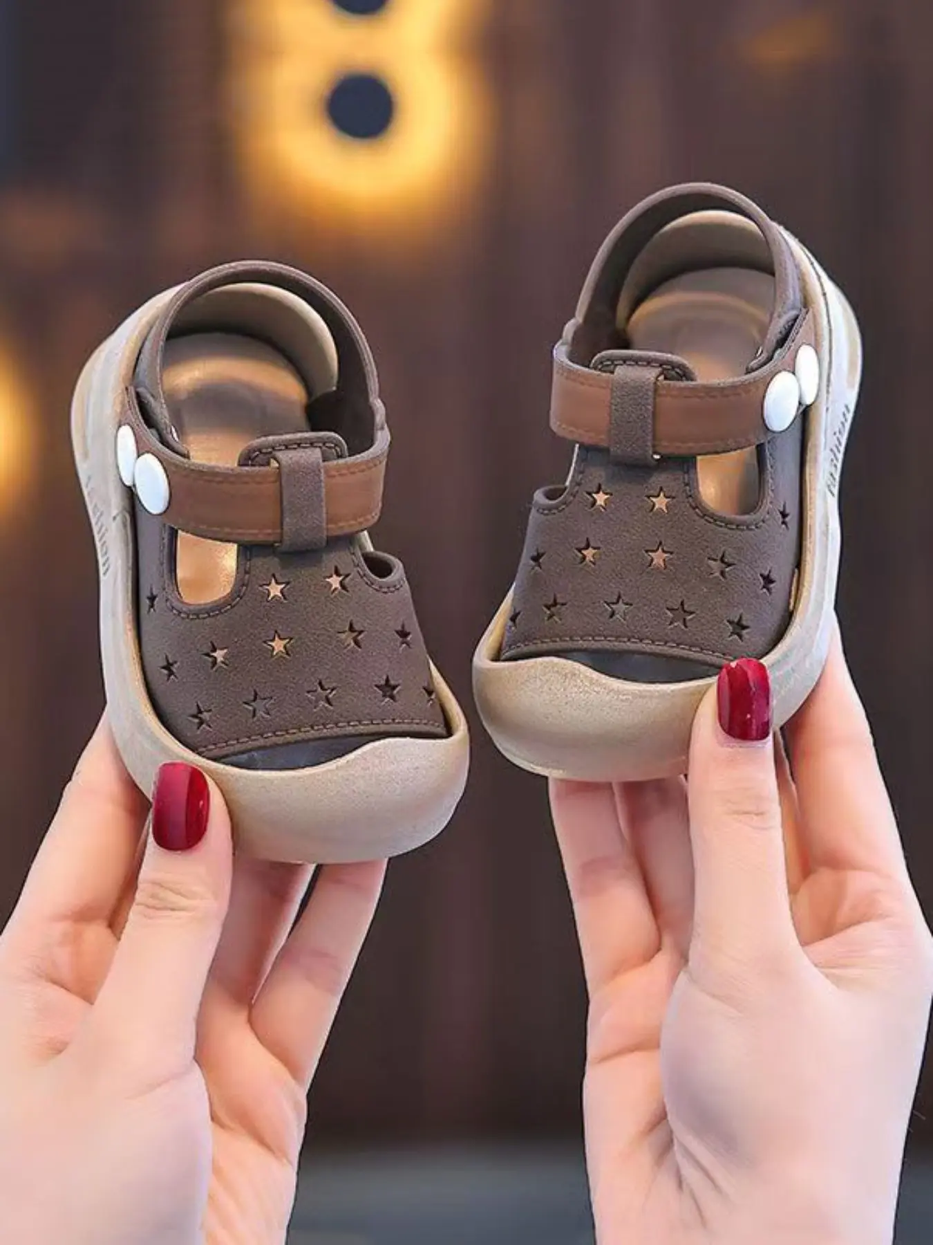 2026 Summer Baby Toddler Kids Soft Sole Velcro Casual Beach Shoes, Baby Walking Shoes, Unisex Minimalist Plain Sandals, Soft Soled Shoes, PVC Material, Less Than Ankle Height