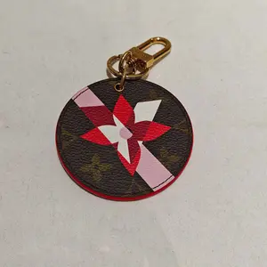 Pre-owned Louis Vuitton leather Bag Accessories Monogram Canvas Illustre Multi V Bag Charm