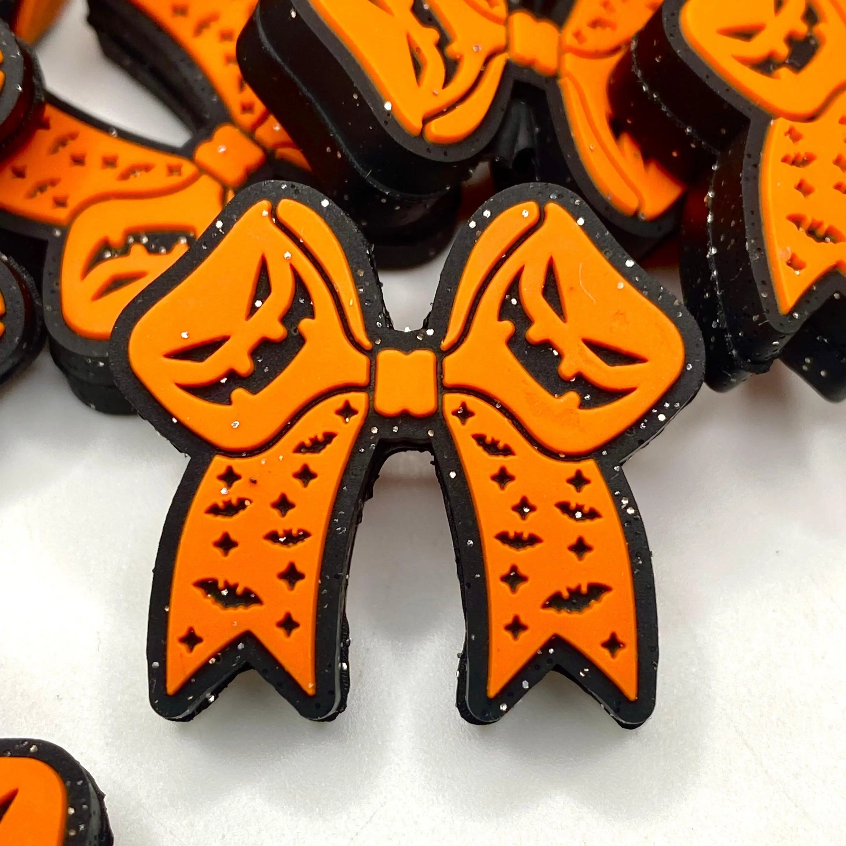 1pc Pumpkin With a Bow, Ready to Go Silicone Focal Beads - Diy With Charms Diy Kits