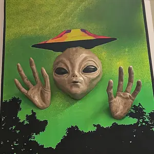 Big Eyes Mysterious Alien Wall Hanging Decoration Creepy Spooky Scary Brown Latex Foam Hanging Ornaments Horror Party Gift For Carnival Halloween, Best for Bedroom Living Room Window Door RV Decor