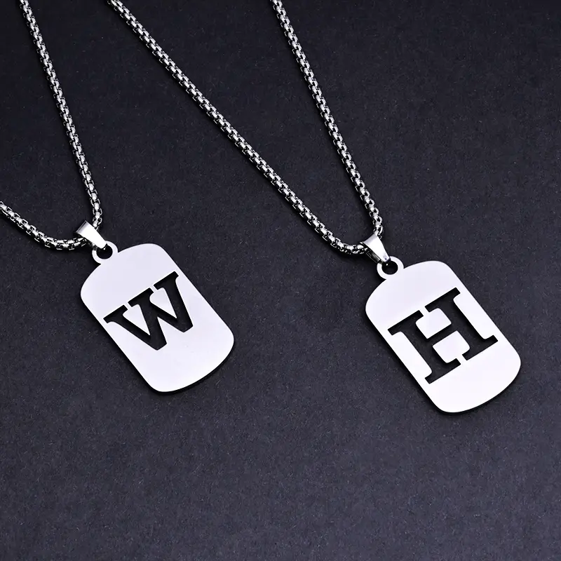 Unisex 26 English Letter Hollow Square Alloy Necklace, Metal Coated Alphabet Pendant Jewelry for Daily Wear, Letter Shape, Unisex Fit