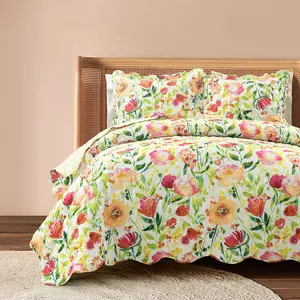 Lush Decor Leilani Watercolor Scallop Edged Floral 3 Piece Quilt Set - Reversible Bedding - Full/Queen/King Size