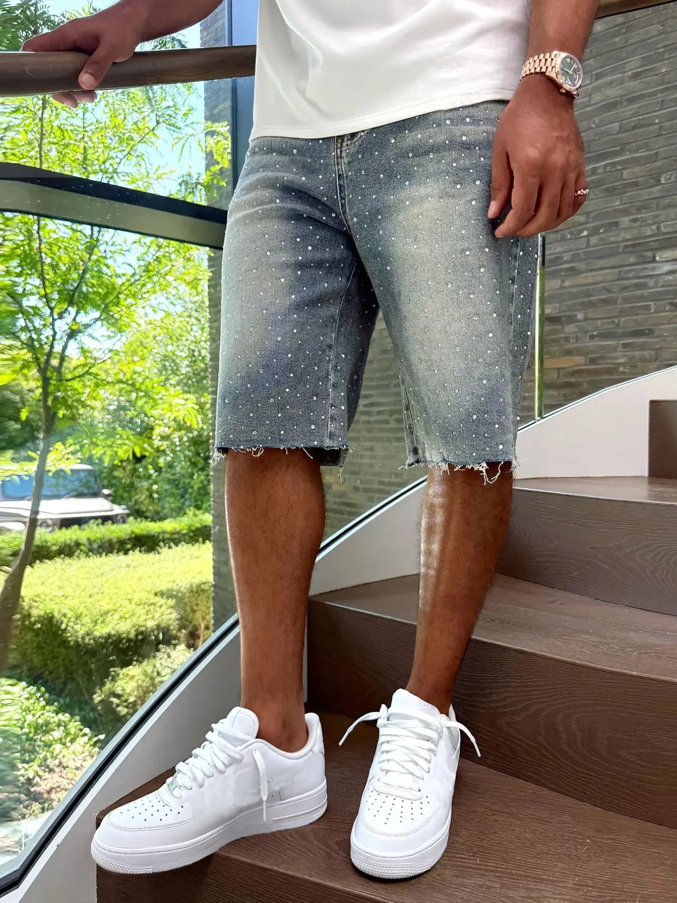 Men's Light Blue Casual Fashion Denim Mid-Length Shorts, Aesthetic Streetwear with Rhinestone Embellishment, Raw Hem Cuffs, Tropical Resort Vibe for Summer Street Style