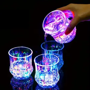 Liquid Activated LED Flash Crystal Cups Multicolor Water Activated Glowing Tumblers with Auto Light Up for Bar Party Decor 2 Pack Christmas Gift Thanksgiving Tableware Shimmering Plastic Material Valentine's Gift for Boyfriend