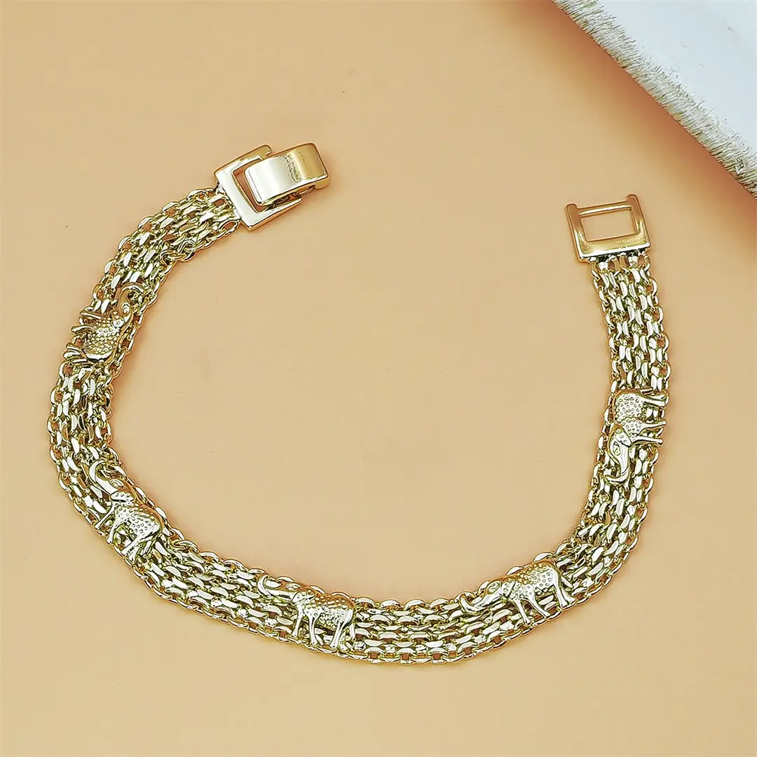 Unisex Gold-Plated Elephant Charm Link Chain Bracelet, Exquisite Costume Jewelry for Daily Wear & Bestie Gift, 7.28in, Exquisite Bracelet, Gold Aesthetic, Daily Wear Jewelry, Animal Motif, 7.28 Inches, Friends, Animals, Wrist Stack, Chain Pattern