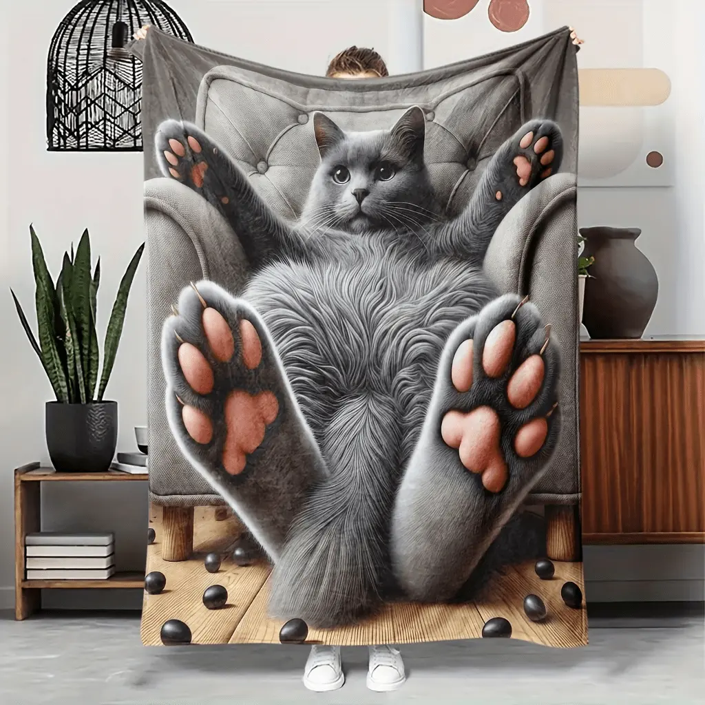 1pc Scandinavian Style Gray Cat Blanket - Soft Flannel-like Throw with HD Gray British Shorthair Design, All-Season Couch/Bedspread - Machine Washable Pet Lover Gift for Women, Men, Home Decor - Cozy Apartment Accent, Cute Blanket