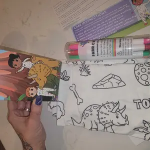 Craftikit Kids Coloring Pajamas Set with Markers Soft Bamboo 2-Piece Unisex PJs Snug Fit Farm Animal, Unicorn & Butterfly Themes Ultimate Stretch Seasonless Wear Sleepwear Cartoon Print and gift boxed