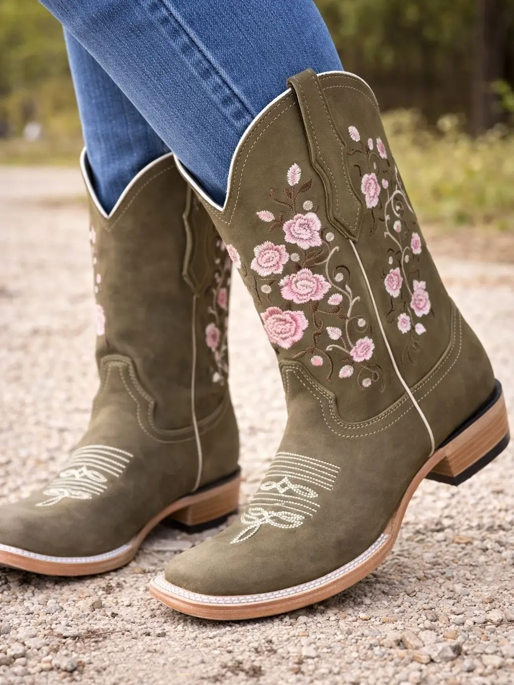 White Dimond Women's Western Cowboy Rodeo Boots, Leather Footwear with Pink Flowers, Lace-Up Shoe Design