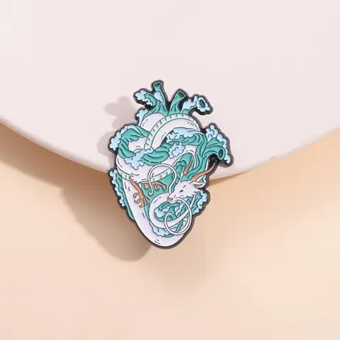Creative Heart Shaped Dragon Pattern Brooch Clip, Fashion Alloy Badge for Daily Clothing Decor, Trendy All-match & Exquisite Brooch for Birthday Gift, Fashion Accessory, Alloy Brooch Pin
