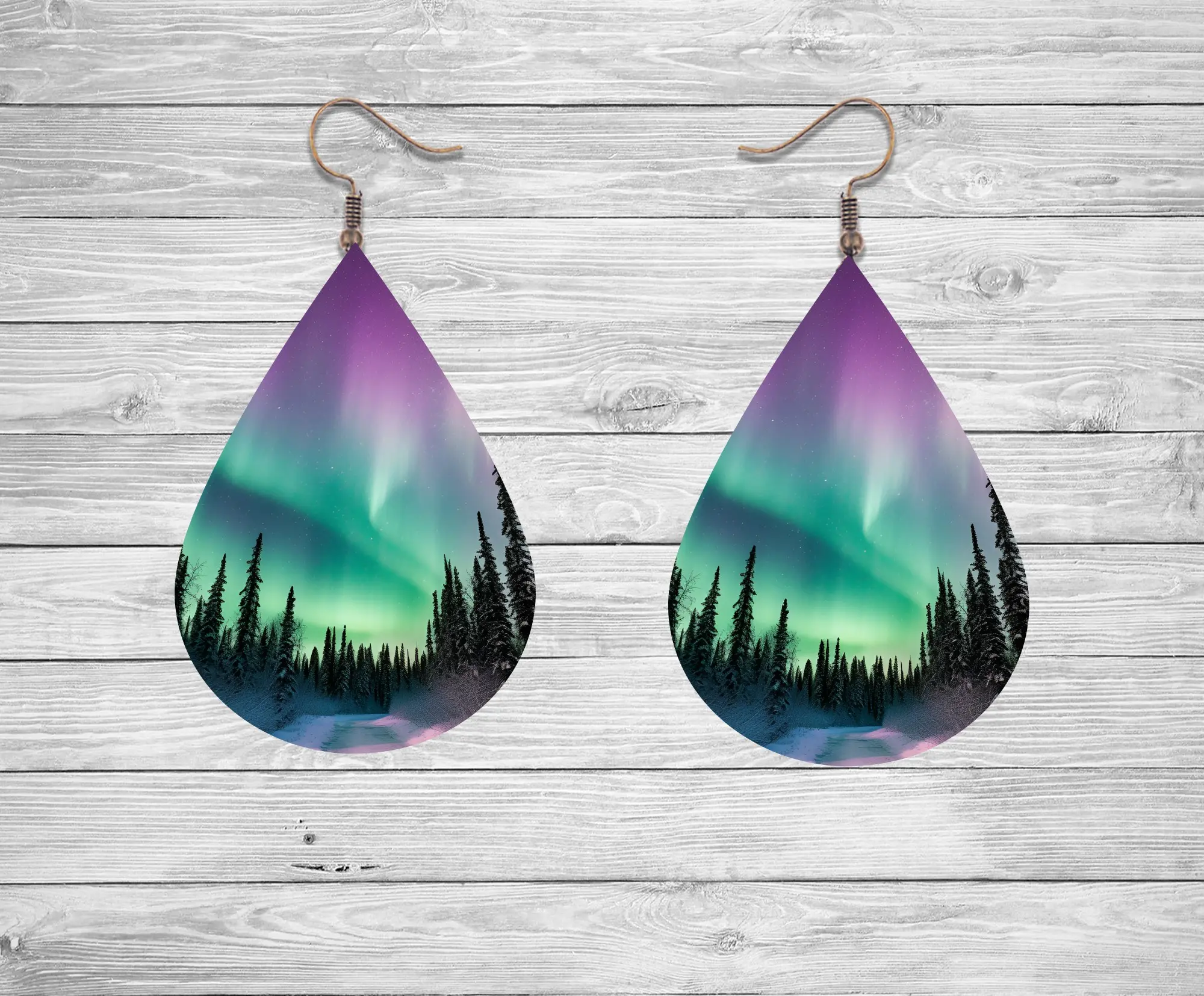 Northern Lights Scene | Aurora Borealis Teardrop Earrings | Gift Ideas | Finished Product