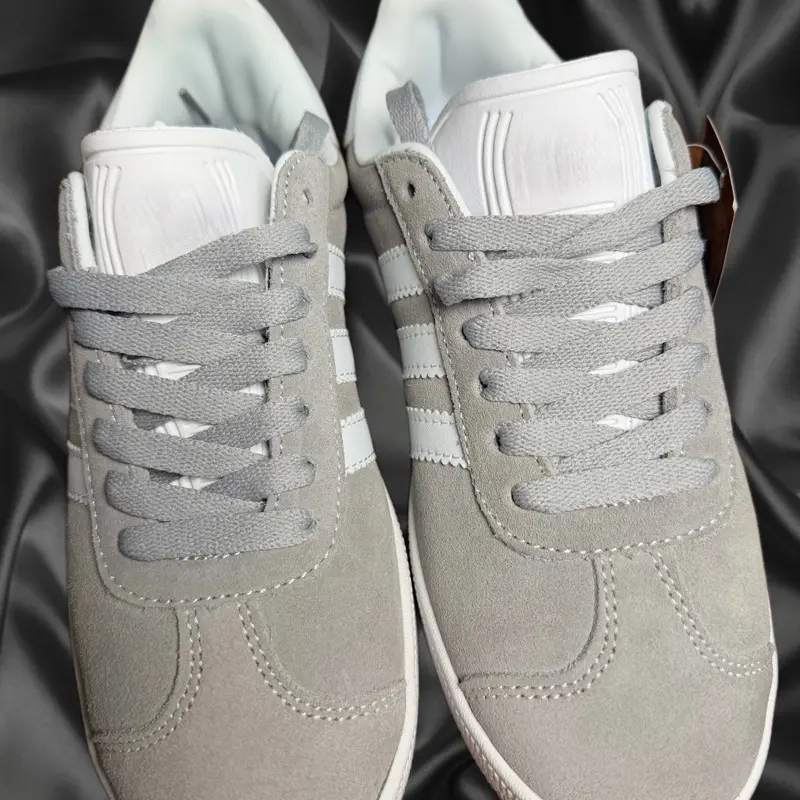Light and comfortable shoes