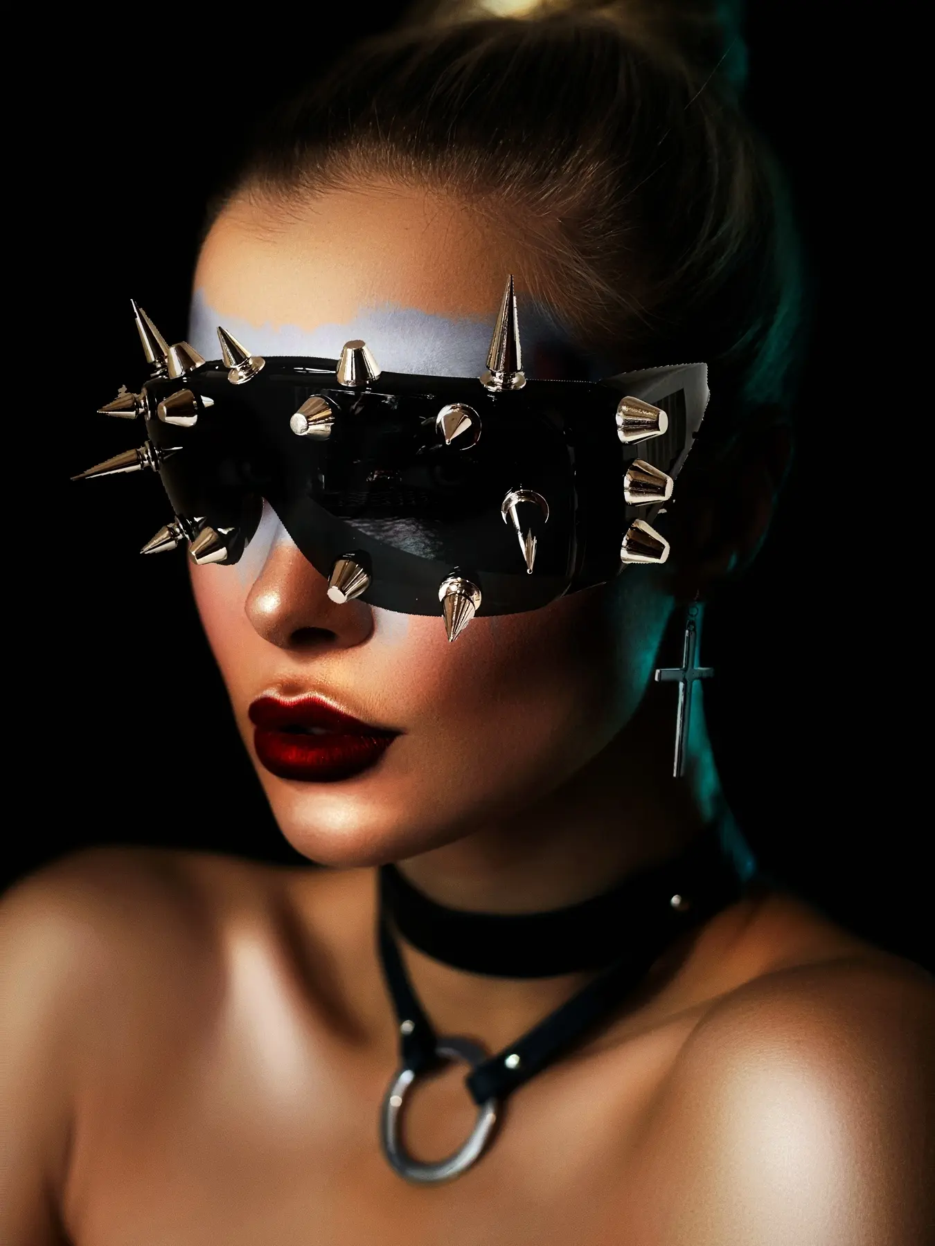 Unisex Punk Style Geometric Shape Decorative Sunglasses, Fixed Rivet Design, PC Frame, Perfect for Special Holidays & Concerts, Unique Look