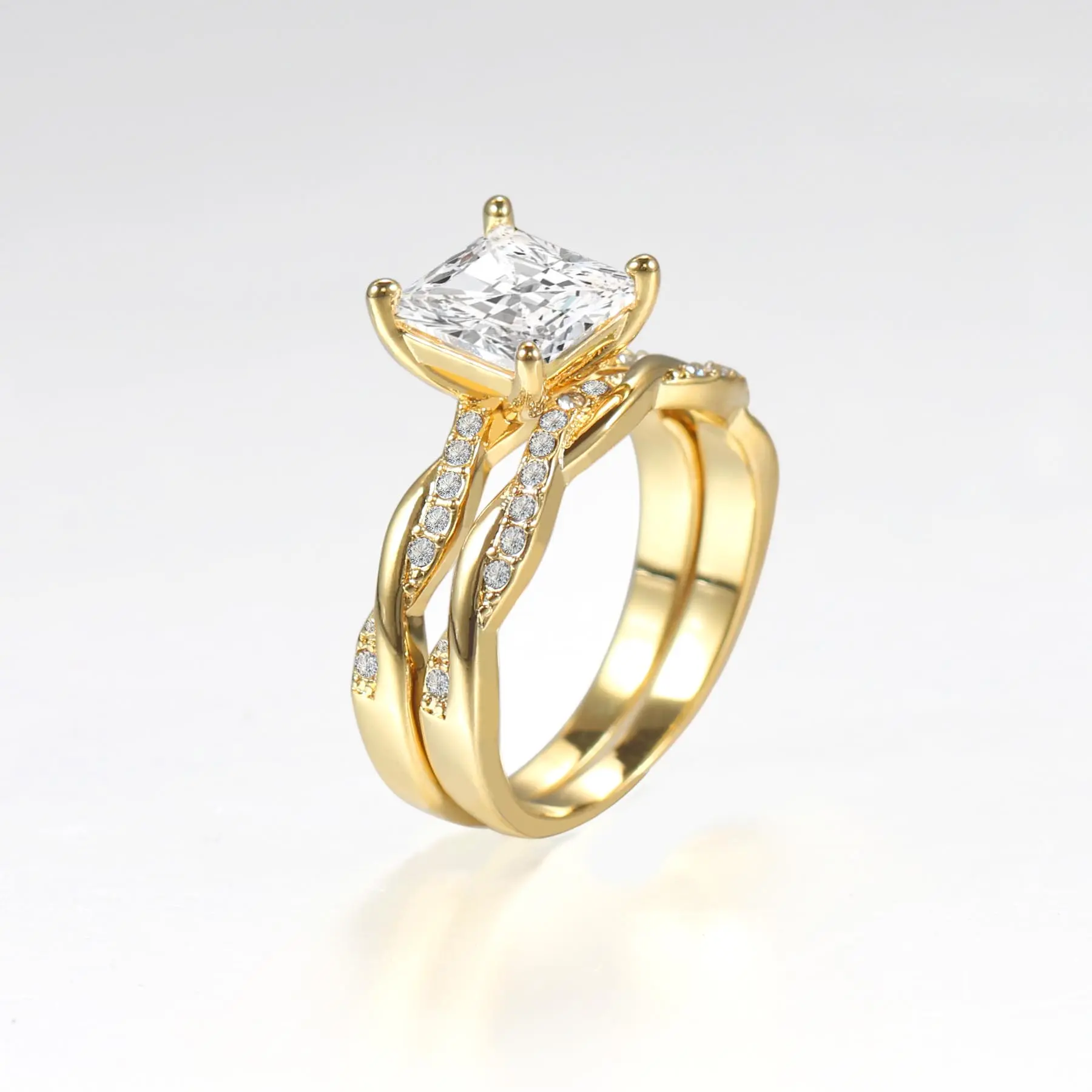 VOWSERING Women's Luxury 1.5CT Square CZ Yellow Gold-Plated Bridal Ring Set, Elegant Engagement Band, Diamond Alternative, Antitarnish Hypoallergenic Stackable Rings for Weddings & Gifts, Elegant Engagement Ring, Wedding Ring Sets