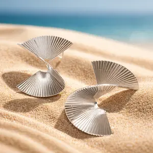 Wave Check - Stud Earrings