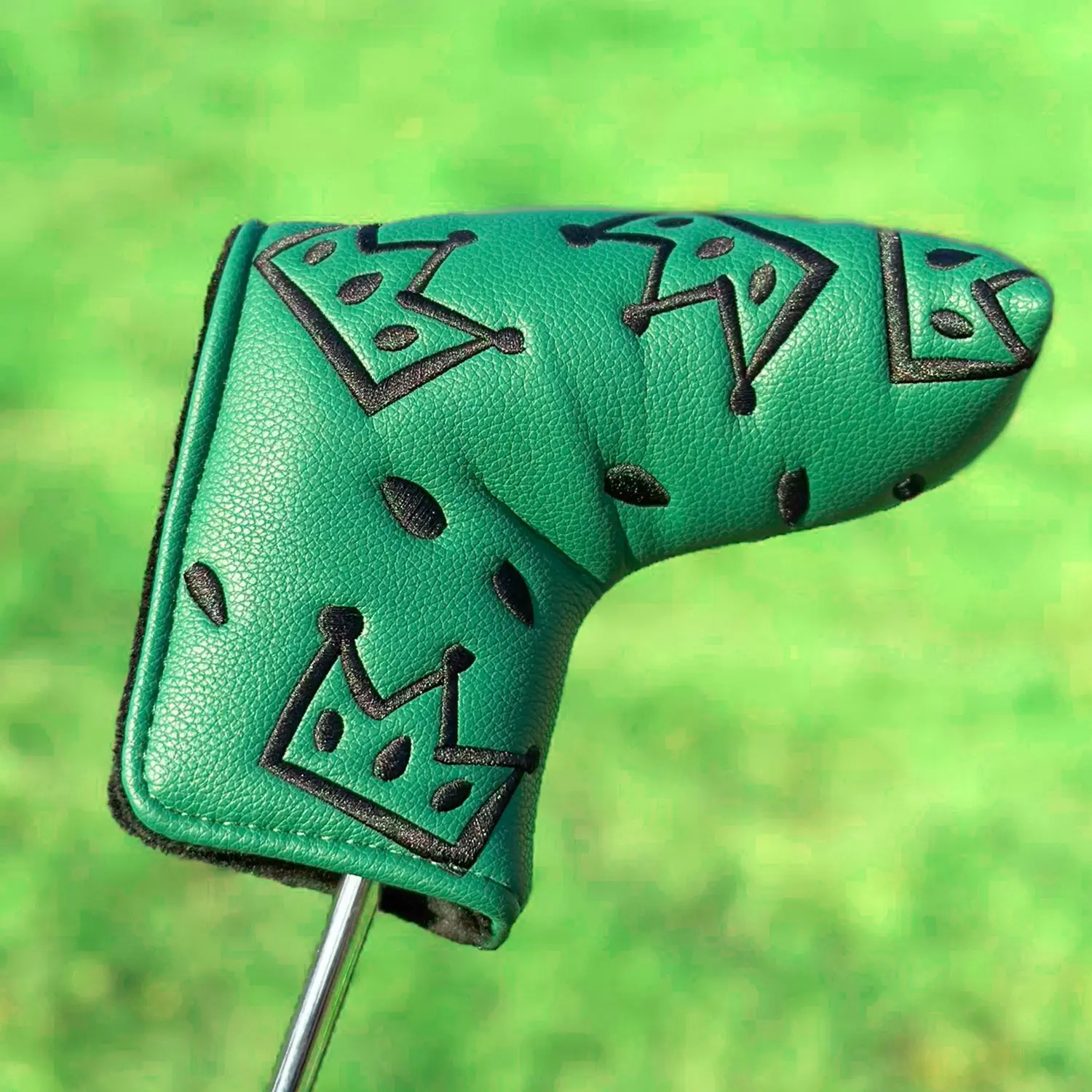 Stylish Crown Golf Putter Headcover, Durable Blade Putter Protector, Soft Lined Golf Club Cover, Golf Accessories, Ideal Gift for Golf Enthusiasts, Golf Gear, Golf Gift Accessory