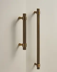 HUDSON KNURLED ANTIQUE BRASS PULL