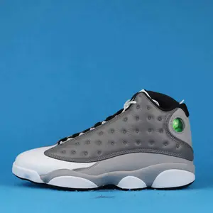 The new men's lace-up outdoor sports shoes and breathable casual running shoes in the original grey of haze haze Ash