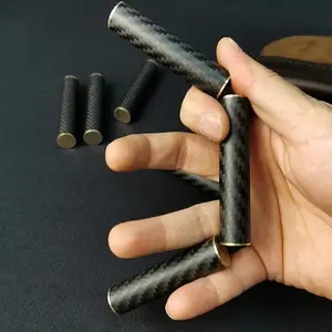 Three-section stick carbon fiber EDC interphalangeal gyro adult decompression toy, a toy for training hand sensitivity. Office decompression three-section stick