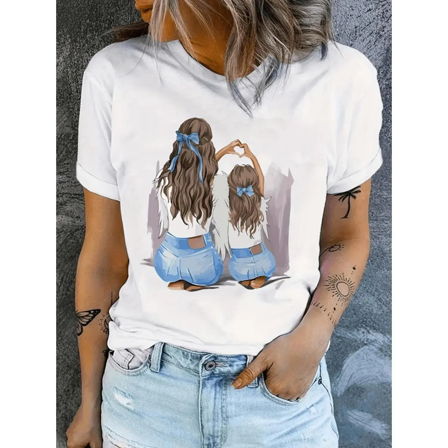 Women's Short-Sleeve Fitted Casual Streetwear T-Shirt - White Graphic Summer Top, Shortsleeve