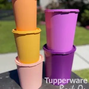 Servalier Bowls - Stackable Plastic Mixing Bowls with Lids in Pastel Colors for Kitchen Use Serving Tableware