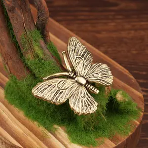 Vintage Copper Butterfly Specimen Ornament, Small Metal Art Decor, Desktop & Bookshelf Decoration, Birthday Gift, Home Party Favor, Desktop Statue, Collectible Figurine, Decorative