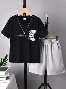 Boys Summer Casual Game Console Short Sleeve T-Shirt Set with Light Shorts, Two-Piece for Kids, Comfortable and Stylish