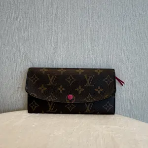 Pre-owned Louis Vuitton Monogram Emilie Long Wallet
