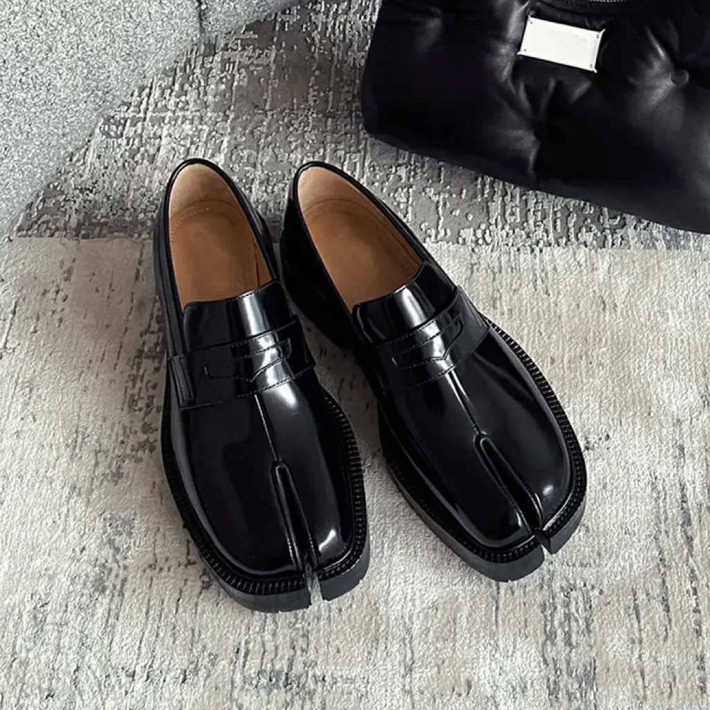 Latest 2026 Men Cowhide Loafers, Classic Tabi split-toe design with thick sole and hoof toe. Smooth black surface, durable genuine leather construction, perfect choice to elevate your daily outfits.