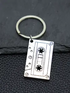 Vintage Cassette Tape Keychain Retro Metal Music Tape Charms Nostalgic 80s 90s Key Ring for Bag Car Accessories