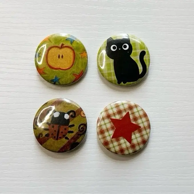 Apple-core Inspired Button (1pc) 1.25 inch Pin Button Badge -  buttons pins - pinback accessories