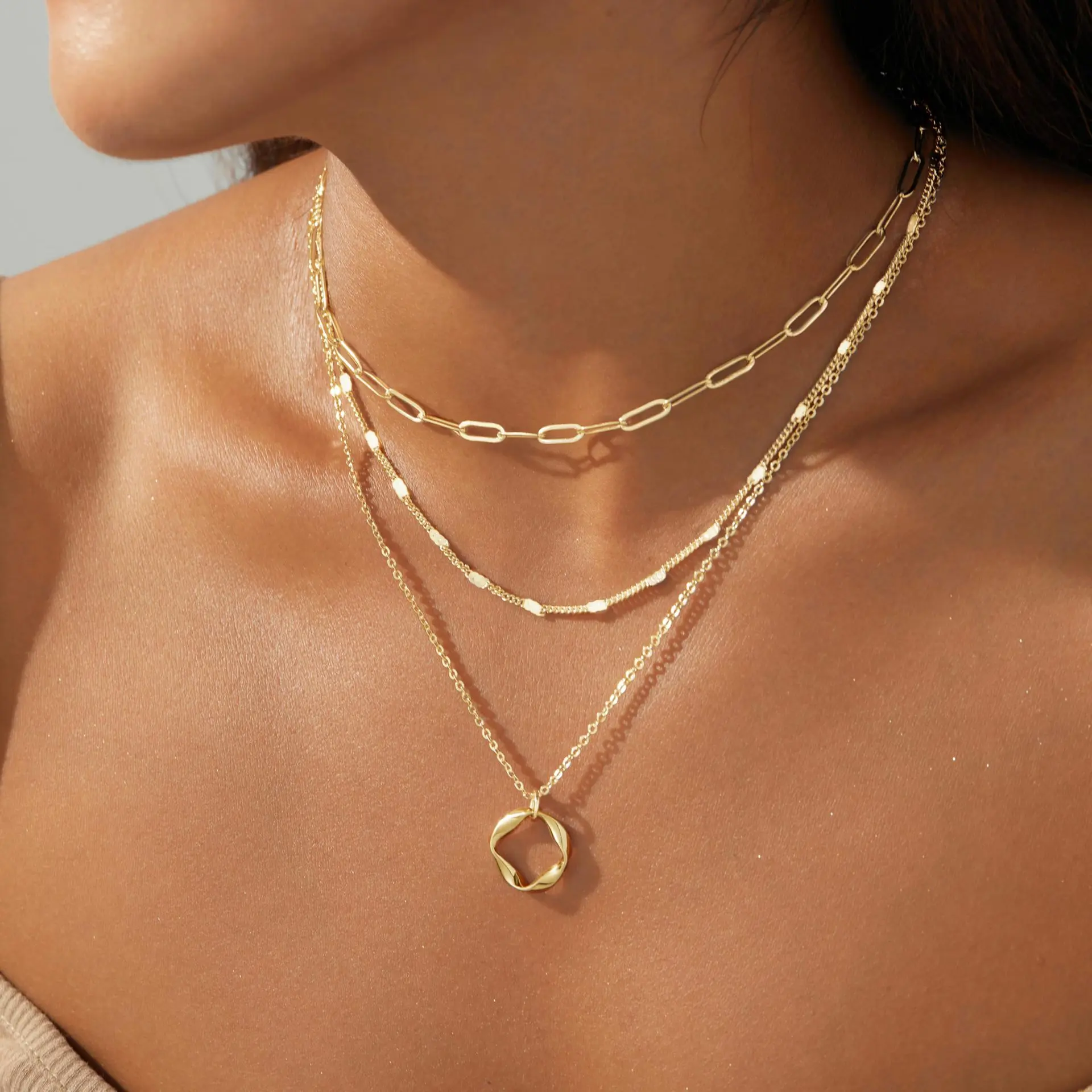 925 Sterling Silvery Layered Necklace with Stylish Round Pendant Perfect for Parties Vacations and Gifting Elegant Silver Layer Design