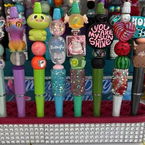 Beaded pen pick on live 3.00