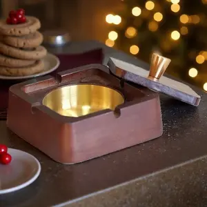 New Traditional Wooden Ashtray with Lid, Anti-Scatter Design, Home Office Living Room Decor, Vintage Home Decor, High-Quality Wood Ashtray, Creative Decorative Ornament