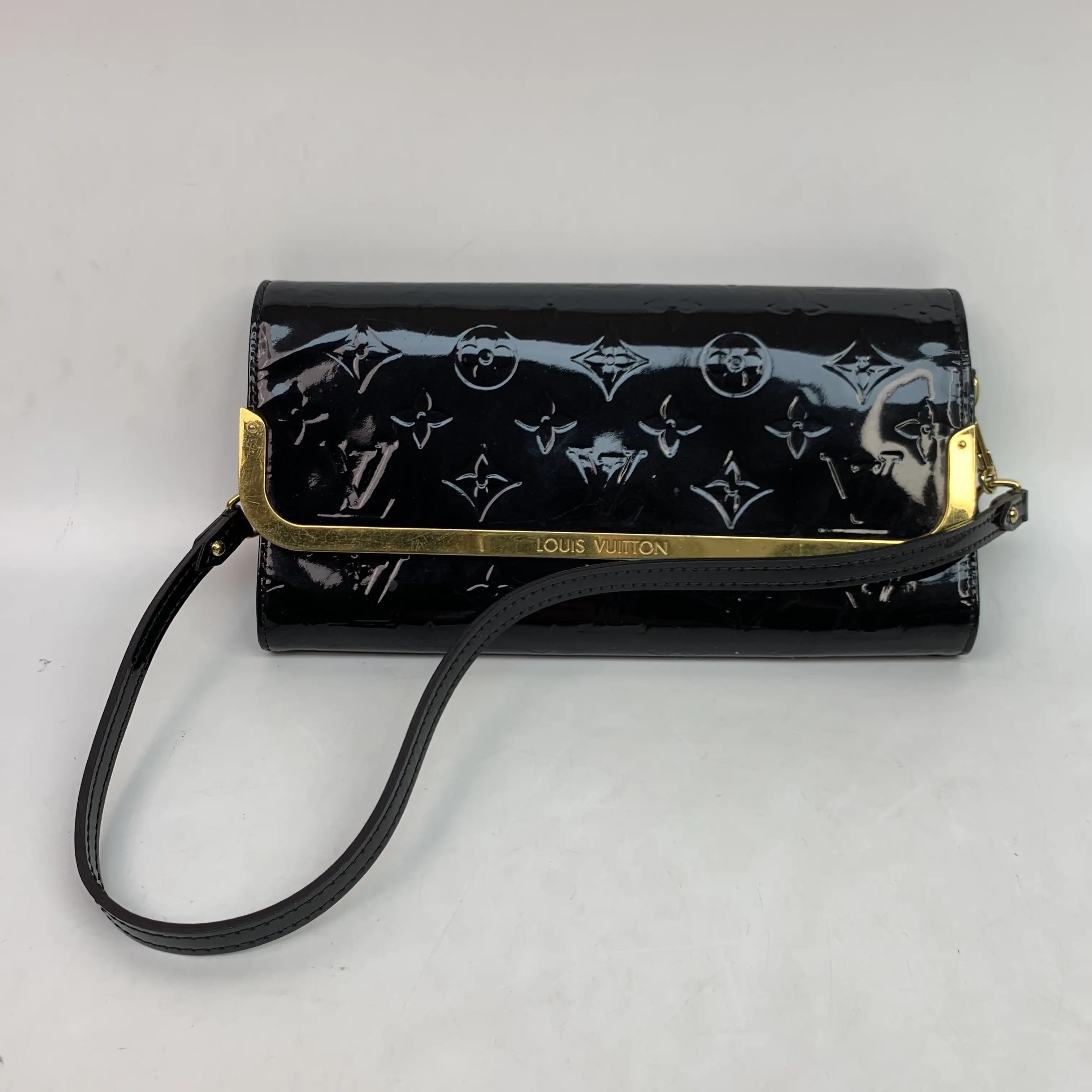 Pre-owned Louis Vuitton Black Monogram Vernis Patent Leather Clutch with Gold‑Tone Metal Frame SOHO