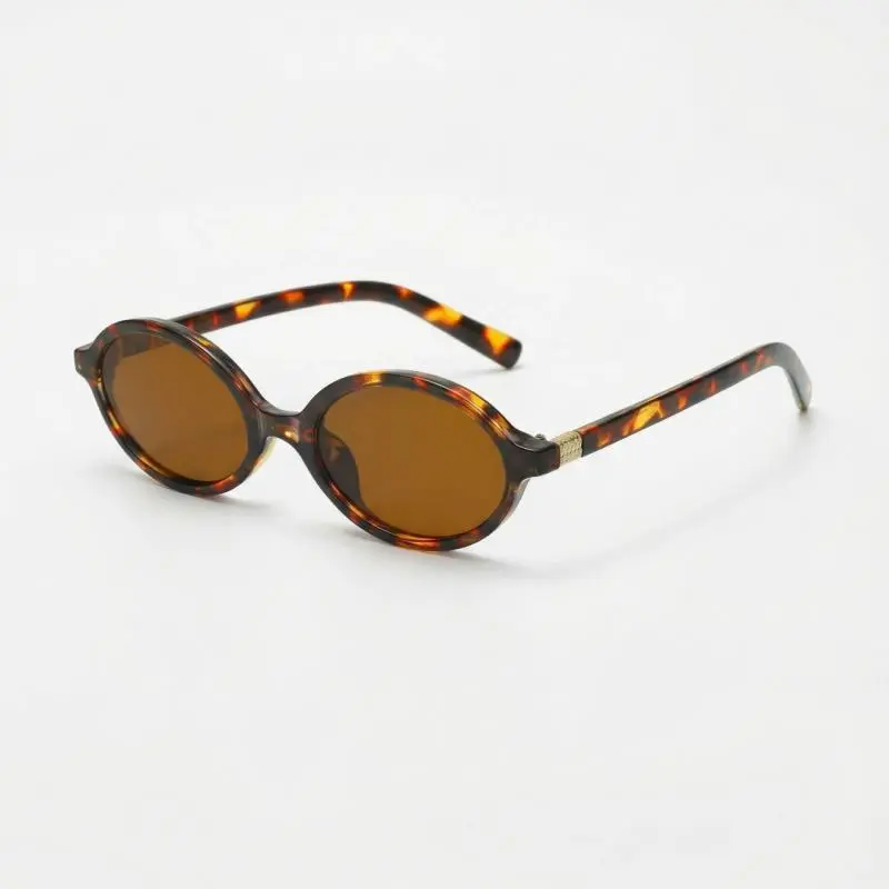 Retro Oval Sunglasses for Women Men, Vintage 90s Y2K Trendy Designer Sun Glasses, Modern Fashion Accessories for Outdoor Activities Everyday Use