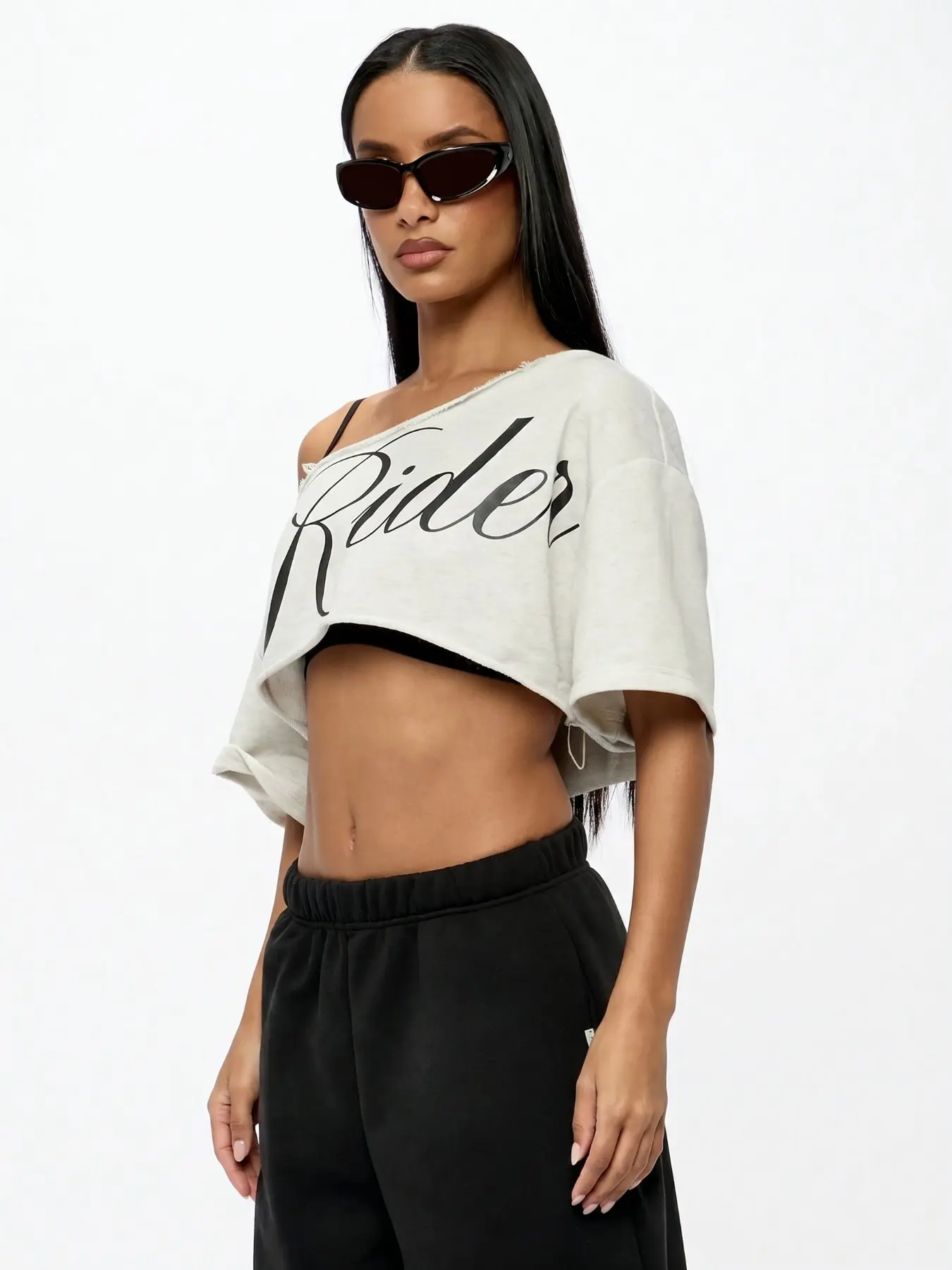Women's Off Shoulder "Ride" Print Cropped T-Shirt Top 2026 Y2K Asymmetric Neck Short Sleeve Loose Fit Casual Streetwear Summer Daily Trendy Going Out Stylish Viral TikTok Fashion Essential Casual Cropped Tees Womenswear