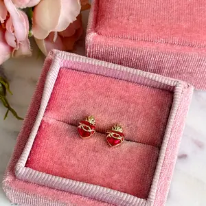 Mini Sagrado Corazon Earrings