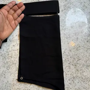 Triangle Niqab in Black - Stylish and Comfortable Headscarf for Women