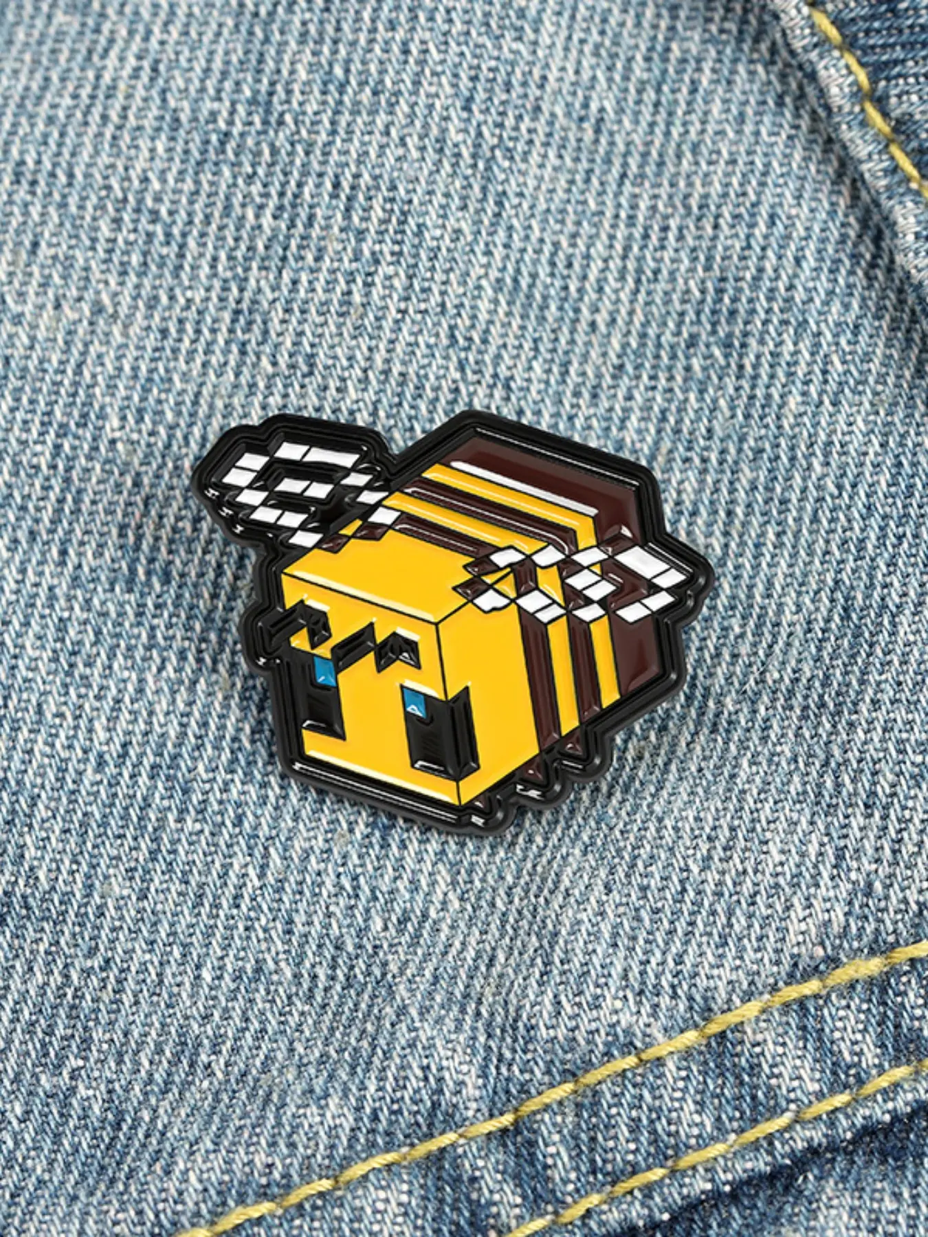 Minecraft Bee Pixel Cartoon Enamel Lapel Pins Cute Blocky Yellow Black Block Design and Transparent Wings Video Game Collectible Brooch for Backpack Jacket Decoration Gift for Game Fans Kids